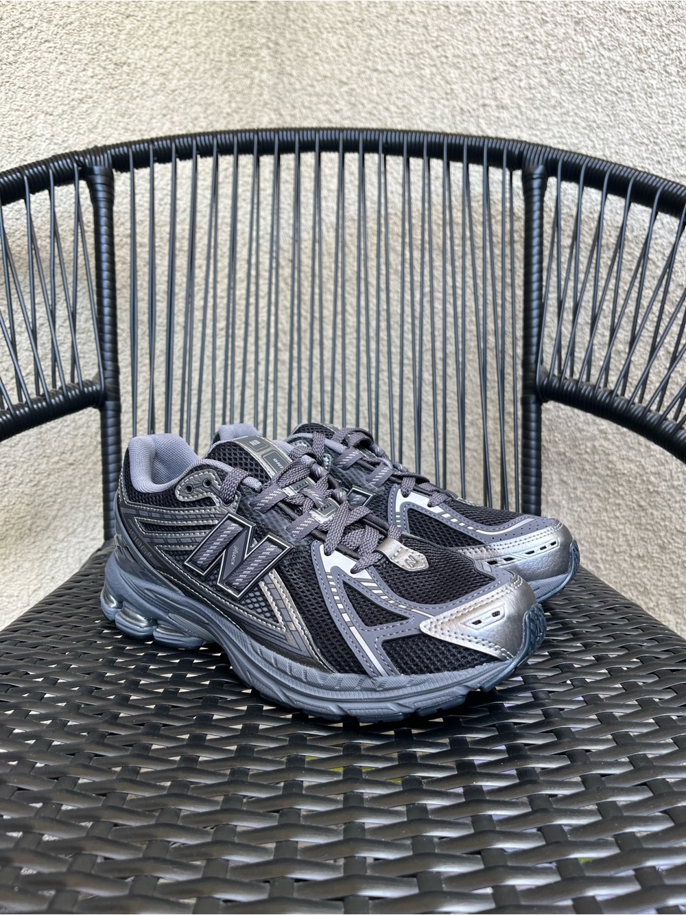 New Balance 1906r Athletic Comfort Size 7.5 Womens - Picture 2 of 8